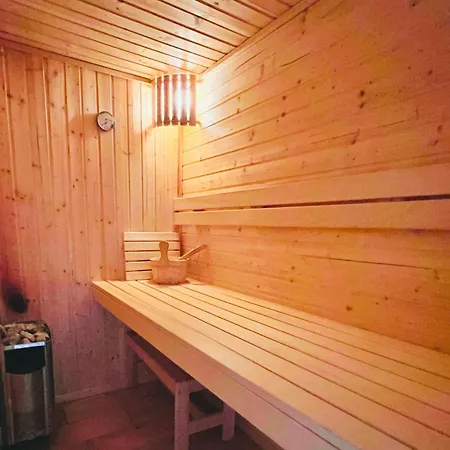 Semesterbostad Schmirnhaus